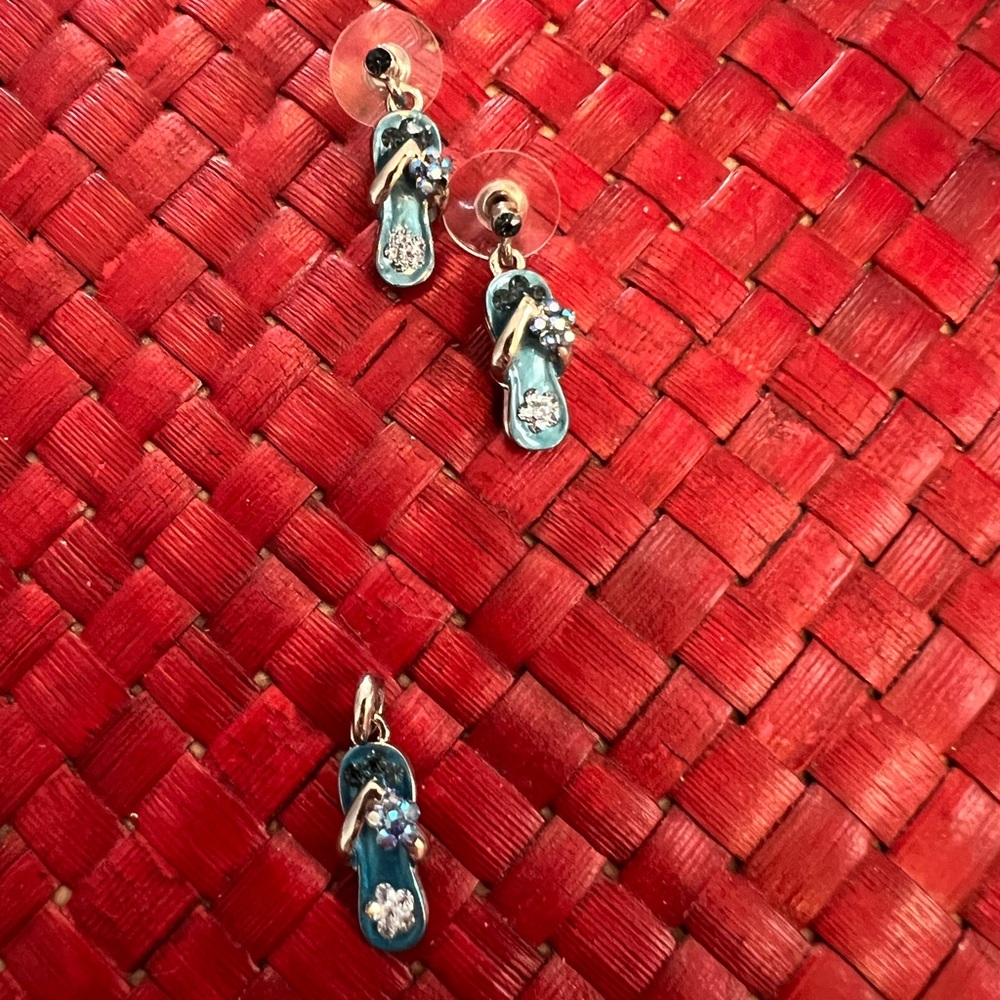 Flip flop earrings and pendant